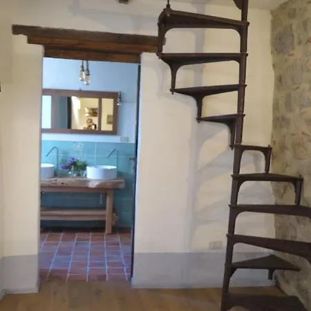 לינה וארוחת בוקר Castagna Dulcis 3*